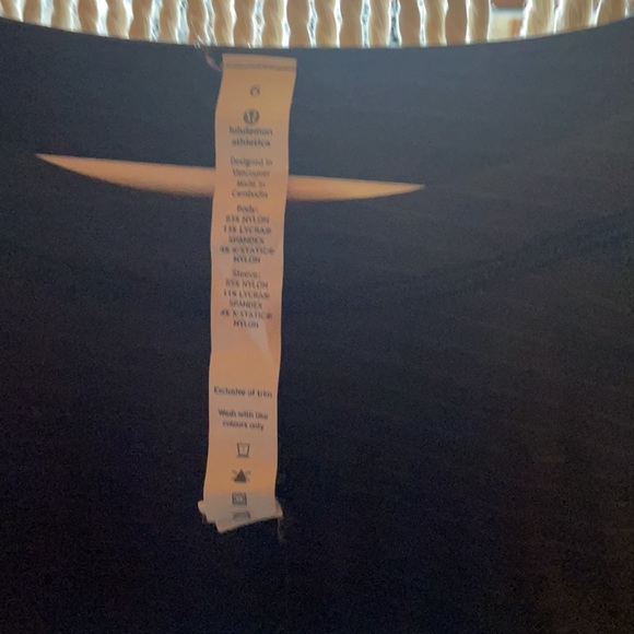 Lululemon long sleeve - Picture 2 of 4